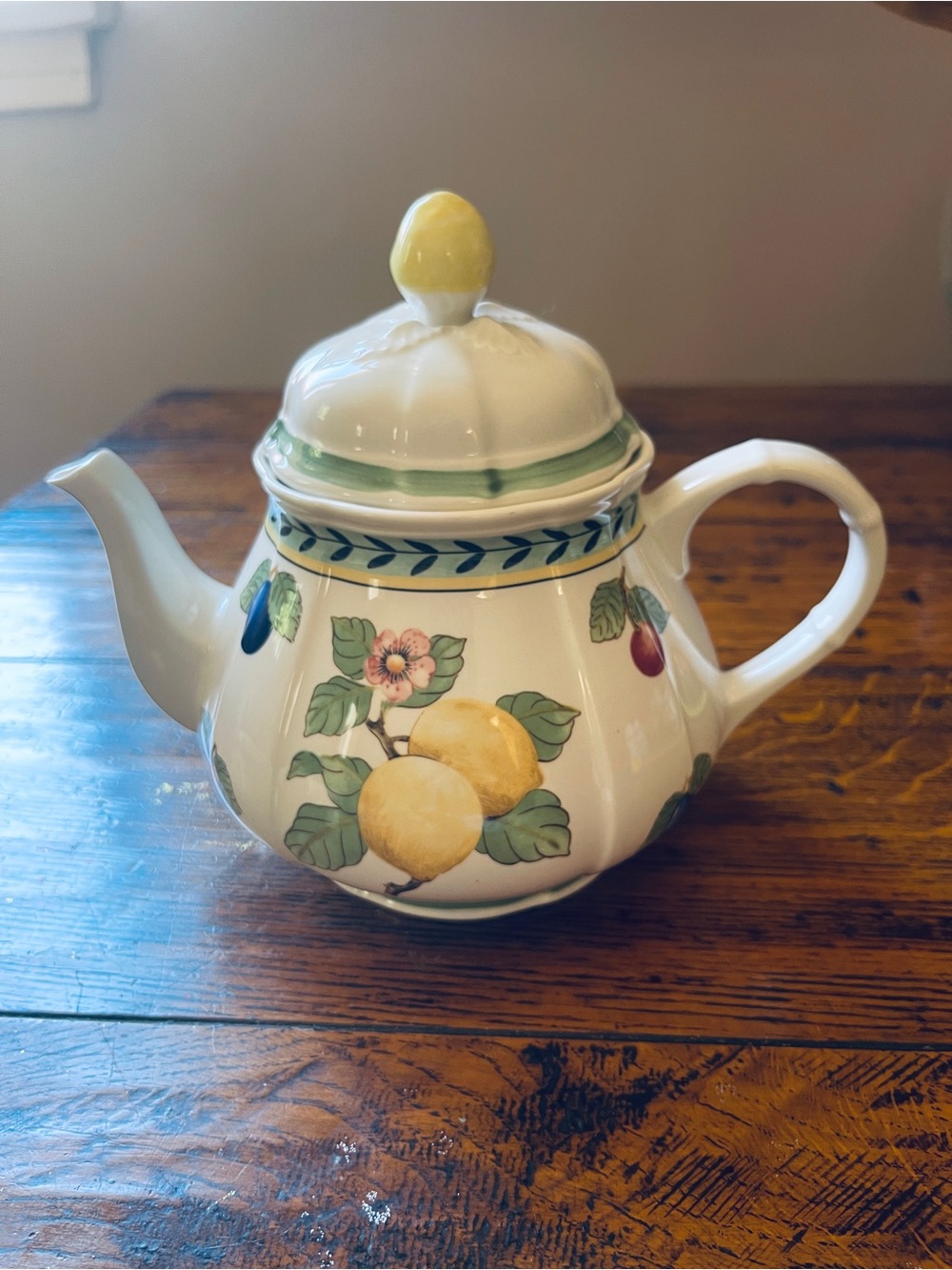 Villeroy & Boch French Garden Ceramic Fruit Teapot in White, Yellow & Green